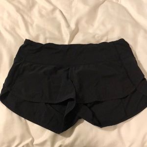 BLACK LULULEMON SPEED SHORT